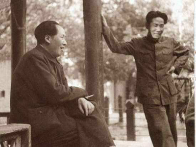 毛泽东教导毛岸英延安农村劳动