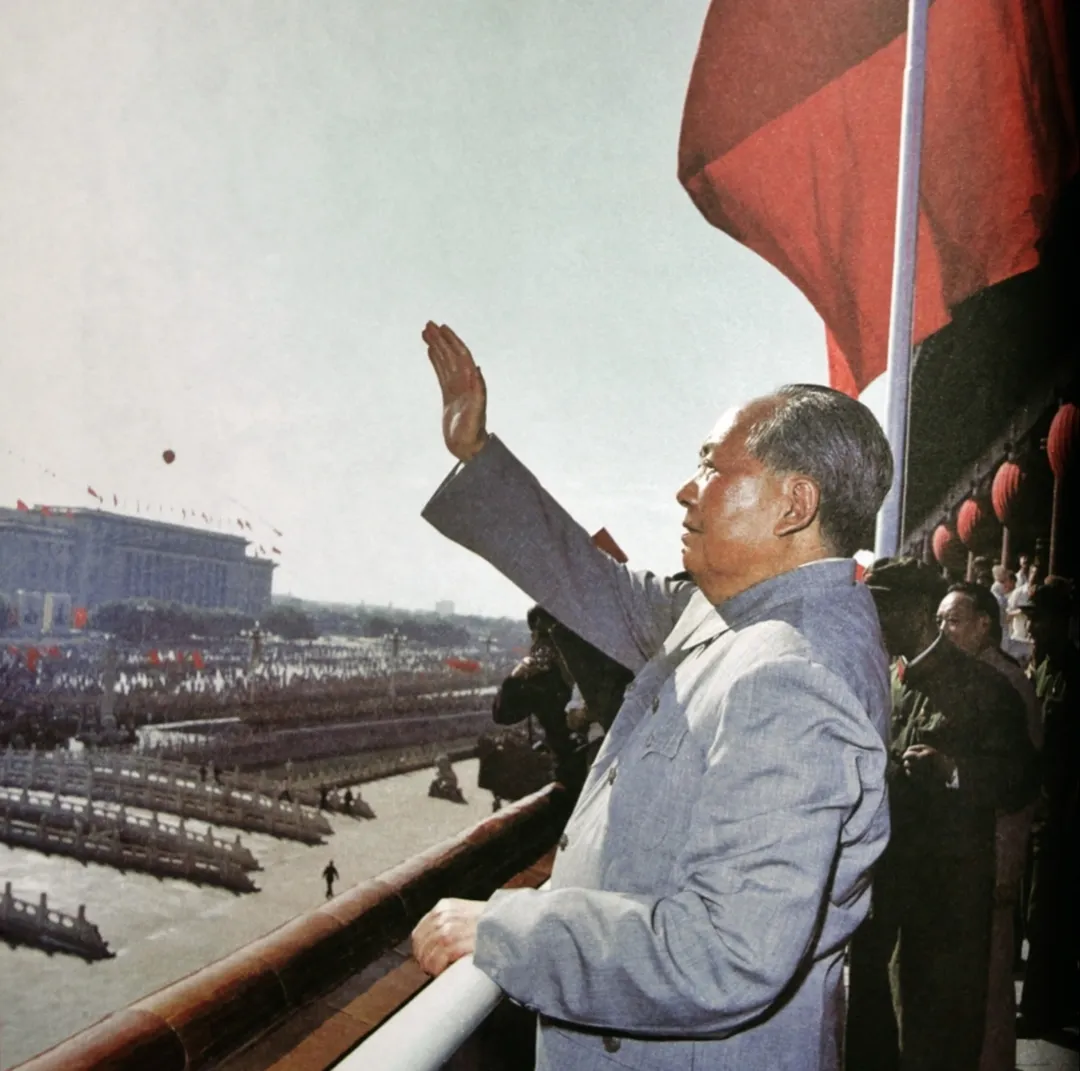 崇高理想、光辉思想、伟大功绩:一生变化的毛泽东